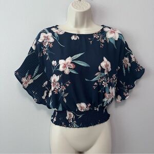 Love & Piece Collective Navy Floral Crop Top Size XS